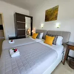 Angela Hotel 3*