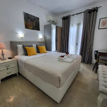 Angela 3* Kassiopi