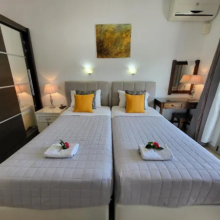 Hotell Angela 3*