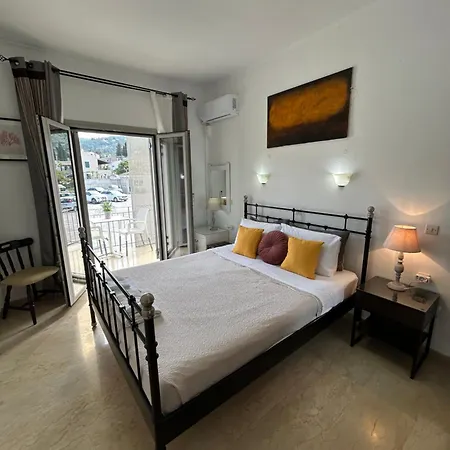 Hotel Angela 3*