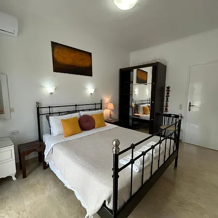 Angela 3* Kassiopi