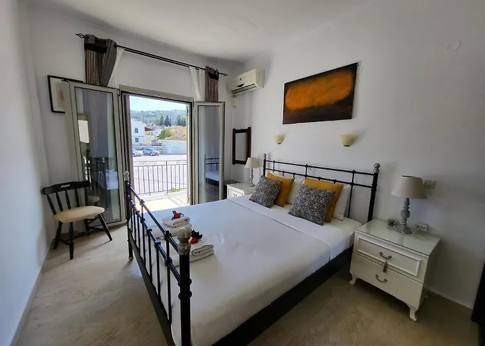 Angela Hotel 3*